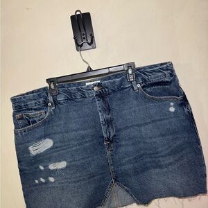 NEW…… Good American Denim Blue Skirt size 16